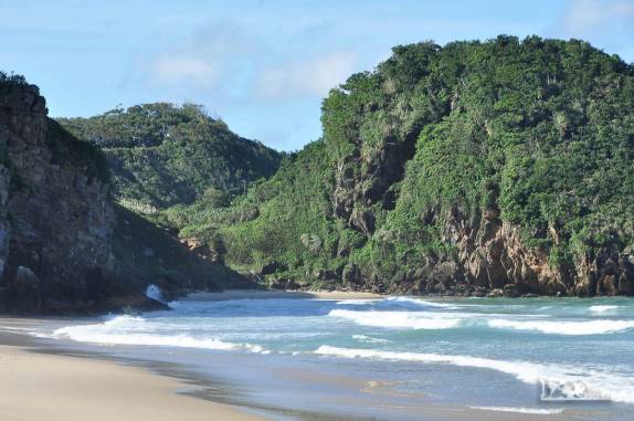 O chamado 'Canto do Morcego', no final da praia Brava, entre Itajaí e Balneário Camboriú, litoral de Santa Catarina